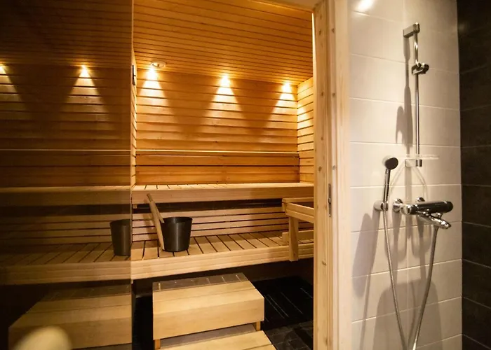 Ettomies Ii * Äkäslompolo